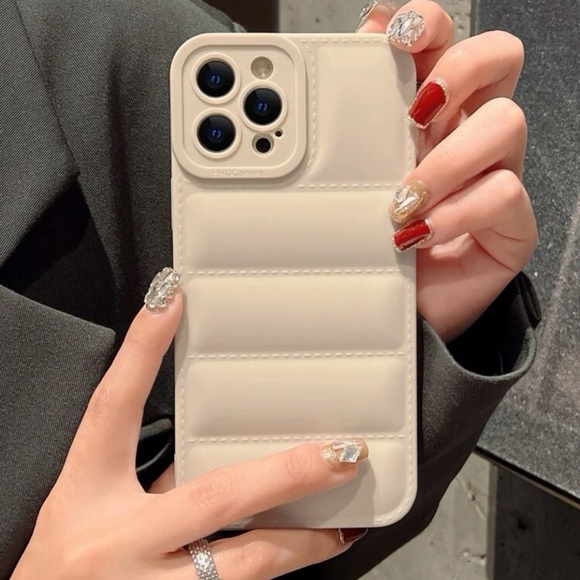 Other - Iphone 14 Beige Plain Puffer Phone Case